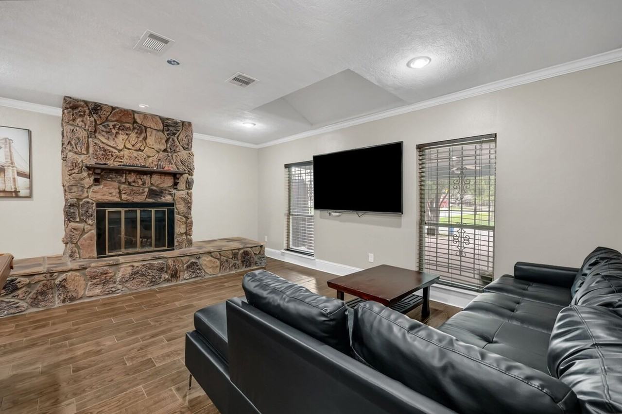 6335 Tall Willow Dr #1603439P - Photo 5 of 47