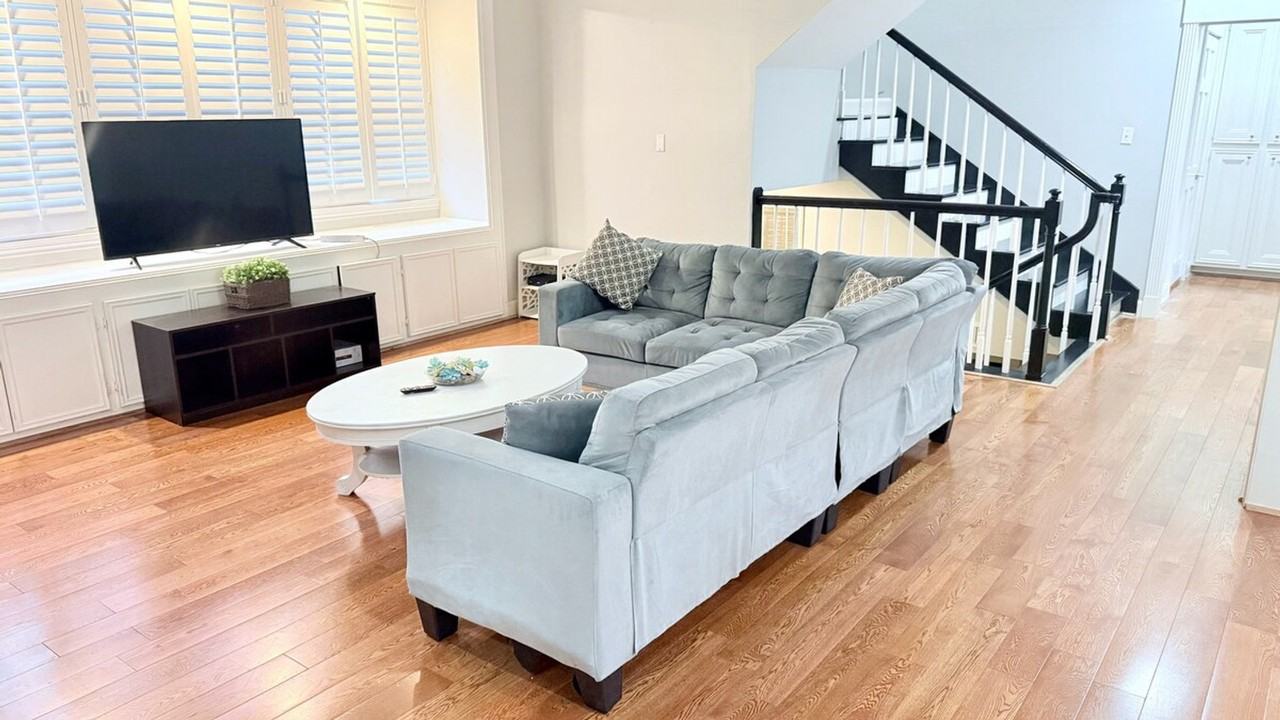 1802 Potomac Dr #1603451P - Photo 3 of 40