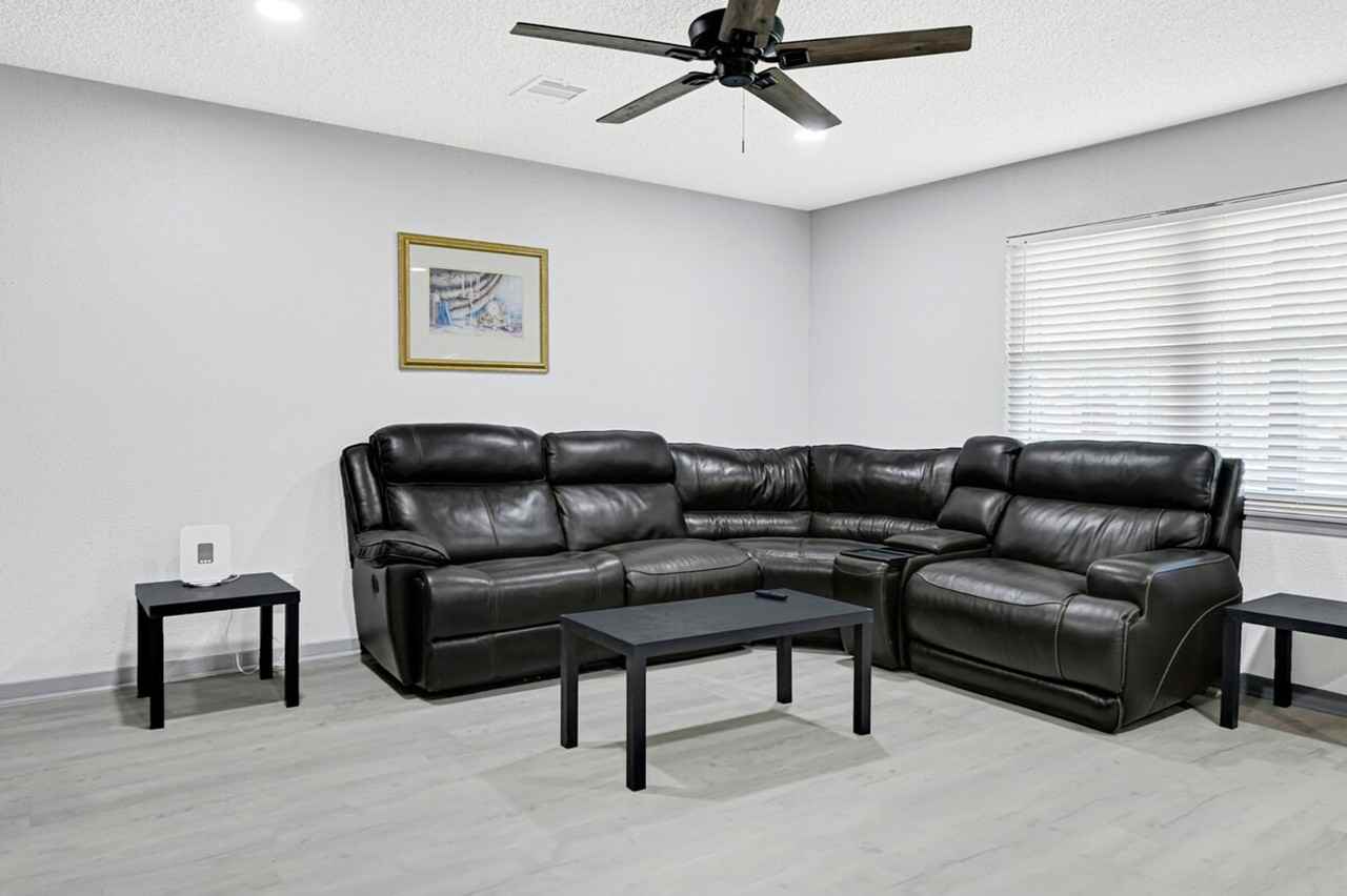1806 Clayton Dr #1603449P - Photo 3 of 41