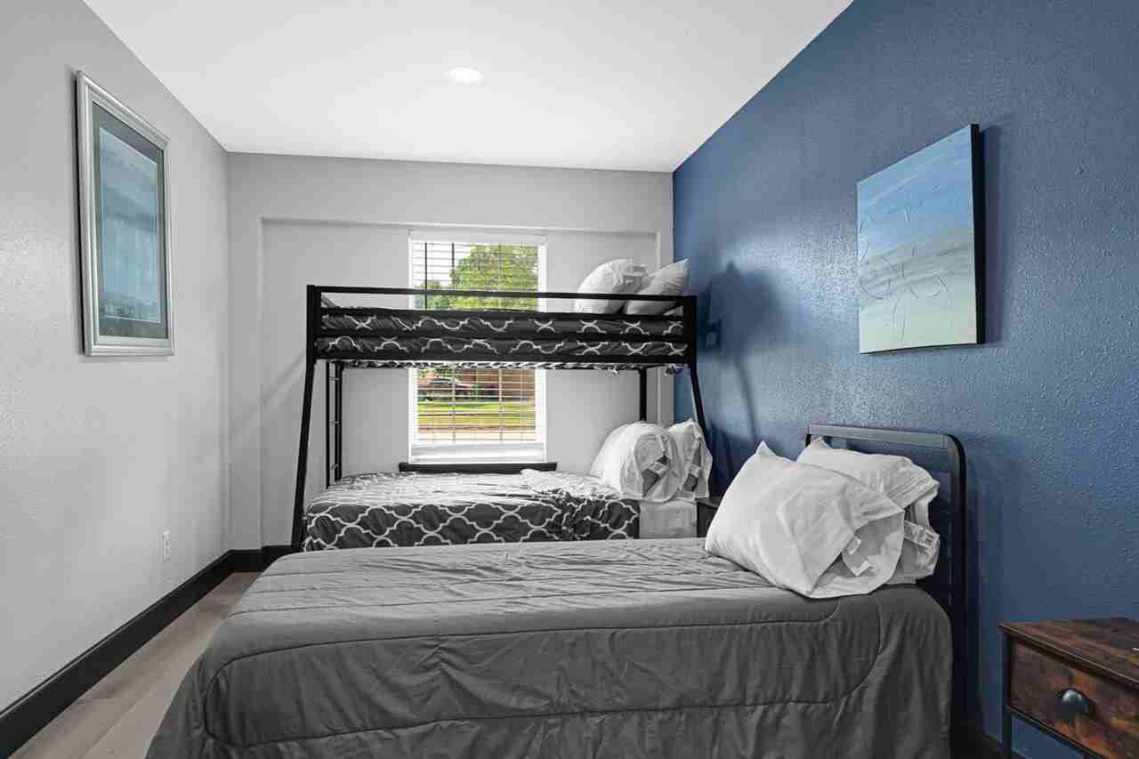 12115 Wood Forest Dr #1603447P - Photo 5 of 39