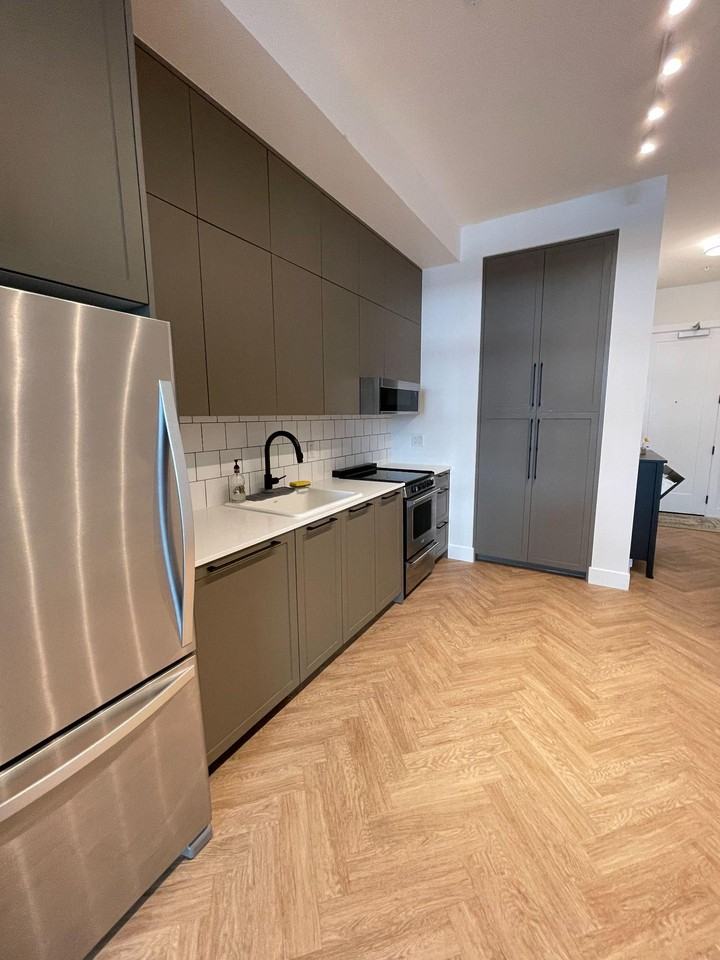 13933 105 Boulevard - Photo 3 of 11