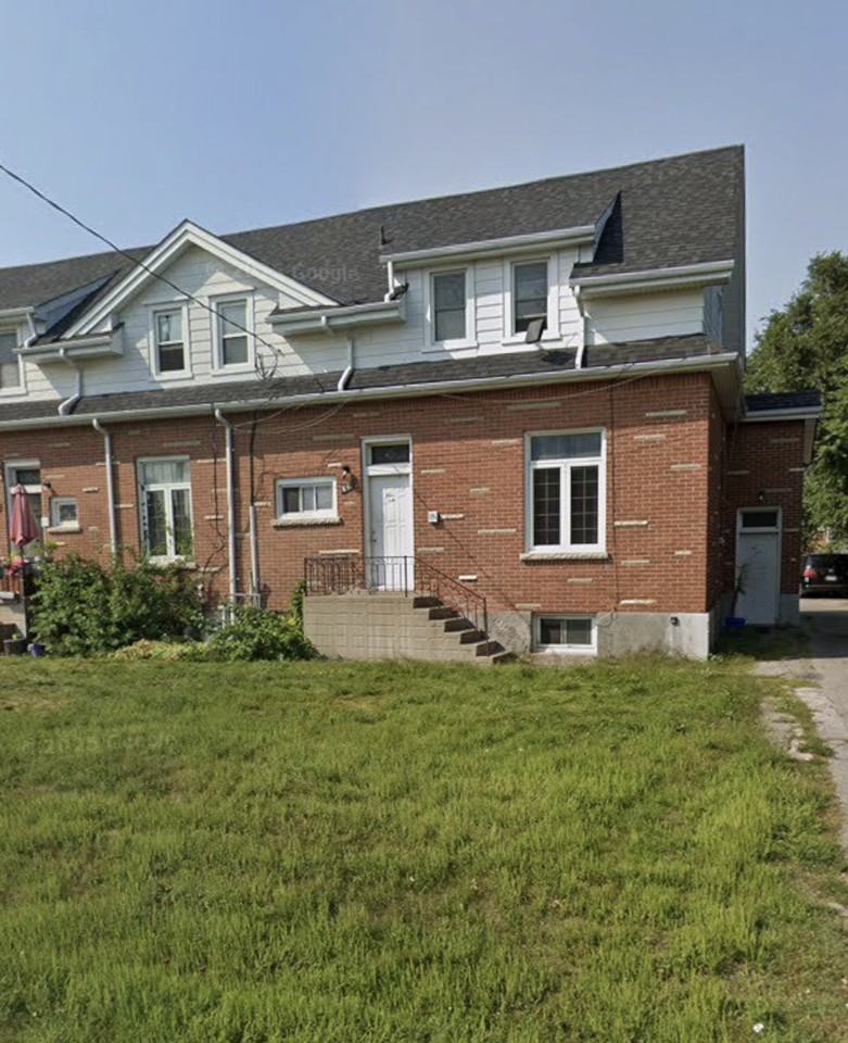 66 Wayne Ave - Photo 2 of 5
