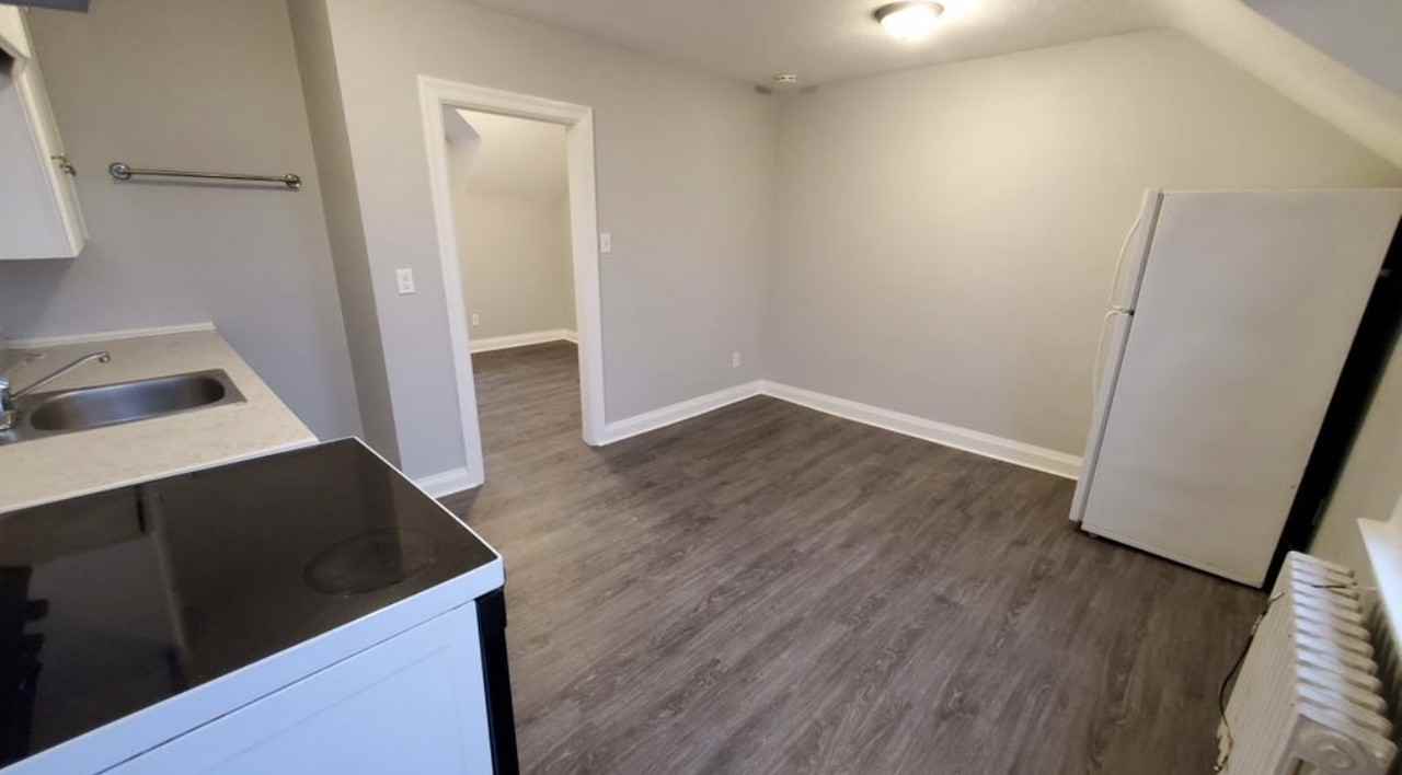 66 Wayne Ave - Photo 4 of 5