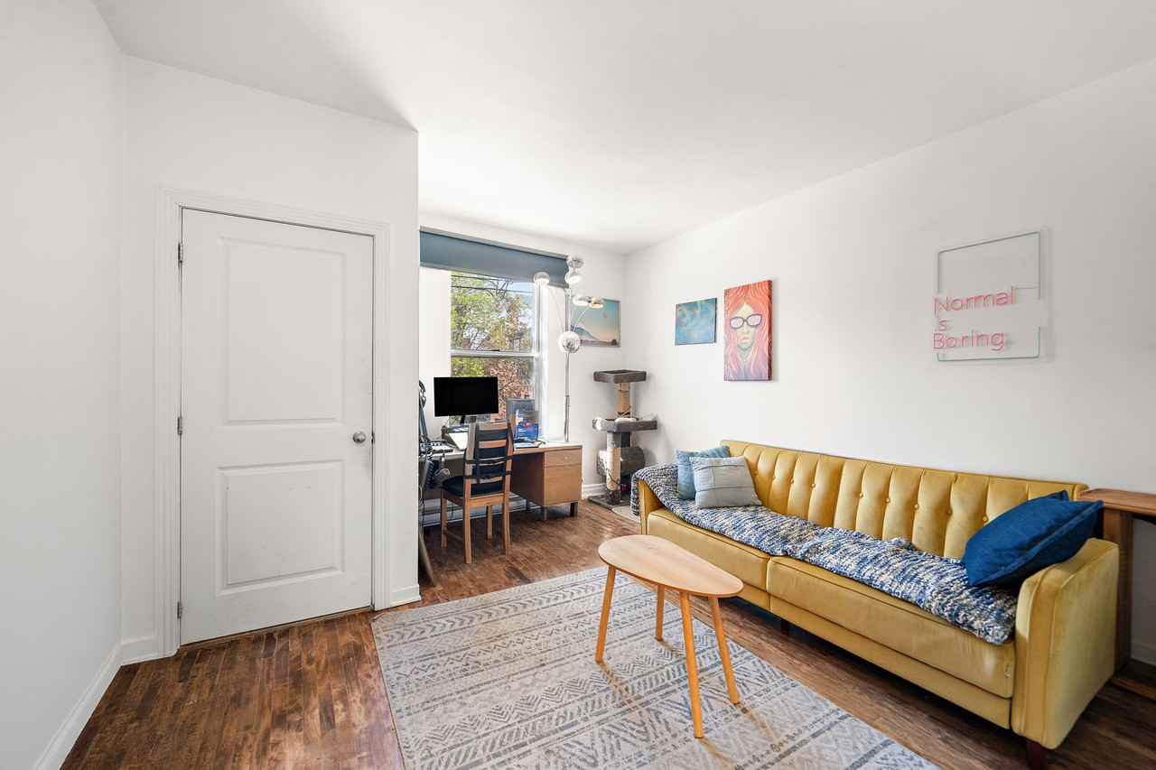 3384 Rue de Rushbrooke - Photo 2 of 14