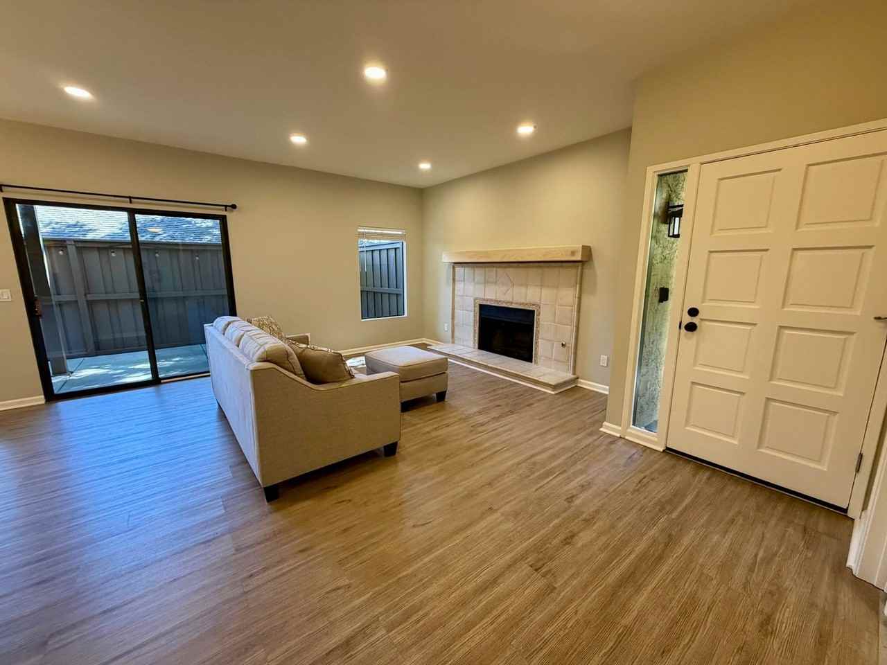 1837 Ashmeade Ct - Photo 7 of 35
