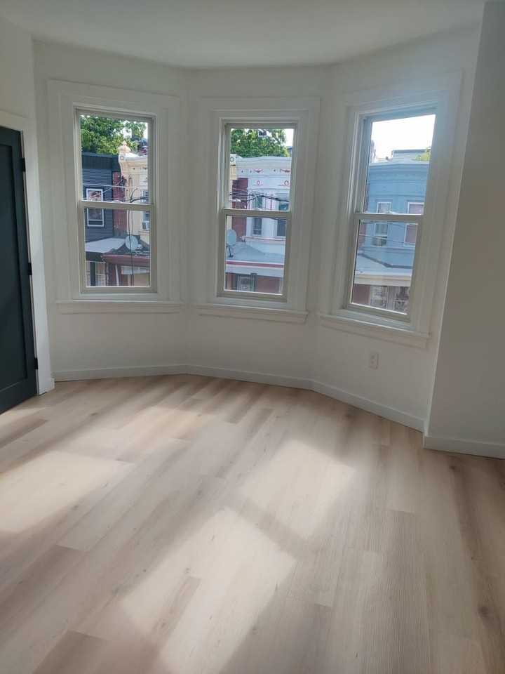 4824 N Carlisle St - Photo 4 of 6
