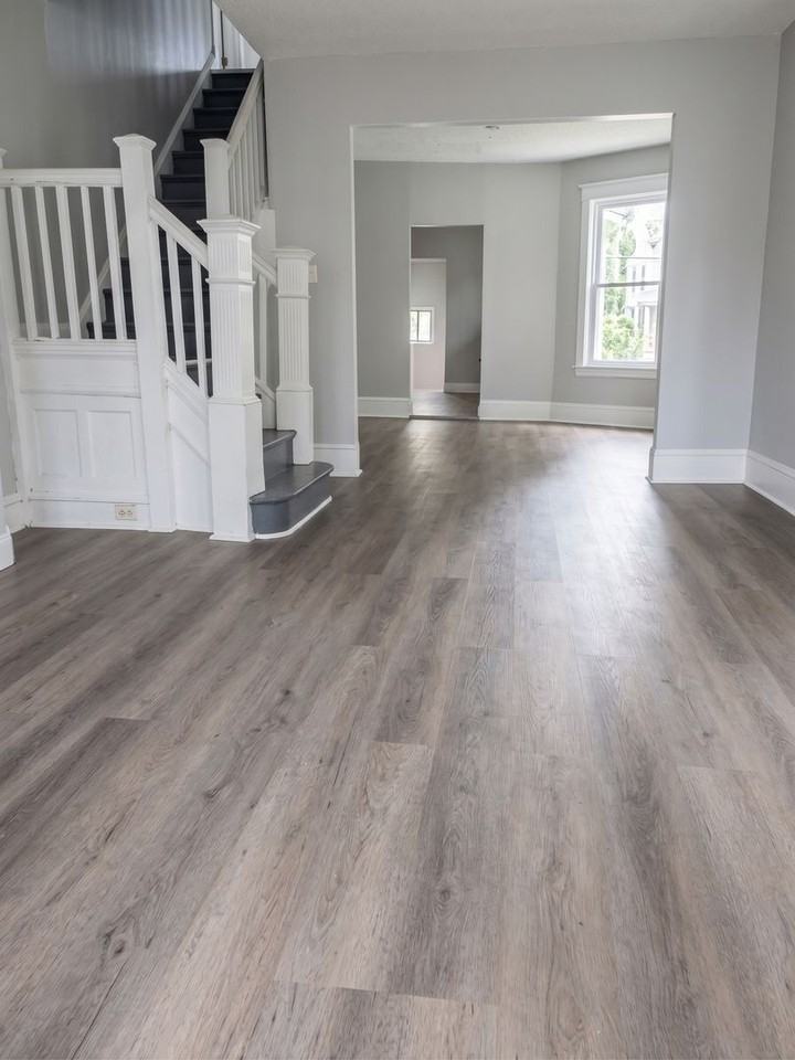 846 S Alden St - Photo 2 of 7