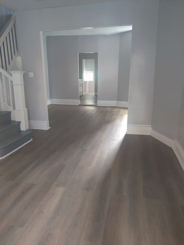 846 S Alden St - Photo 3 of 7