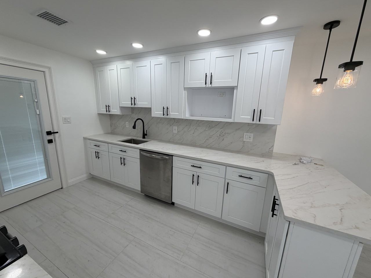 58 Amherst Lane - Photo 3 of 10