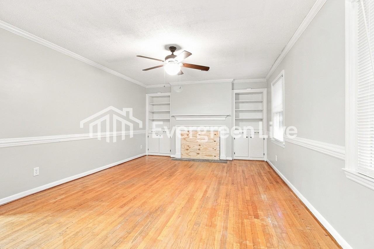 2043 Evergreen Dr - Photo 2 of 15