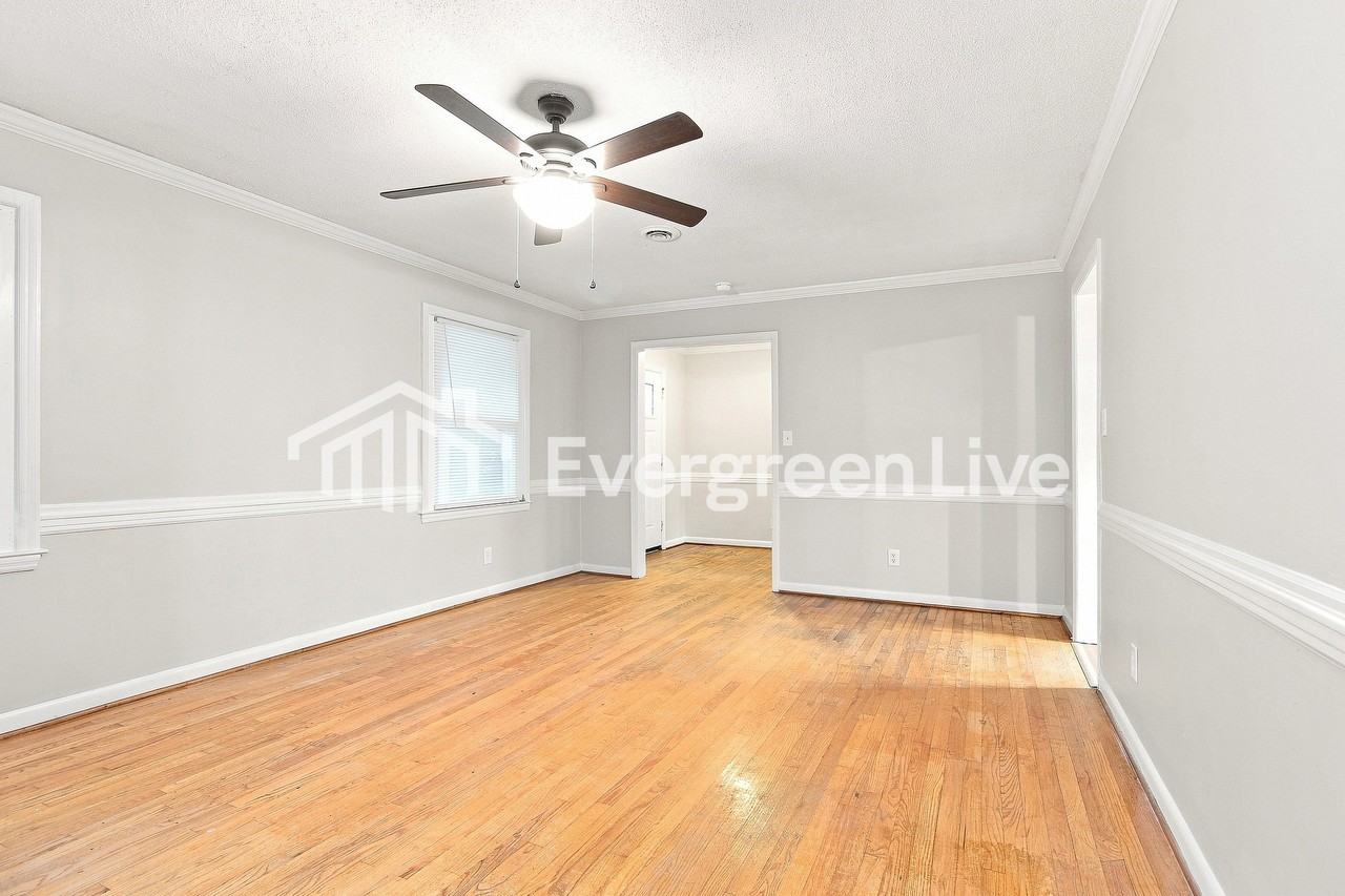 2043 Evergreen Dr - Photo 3 of 15