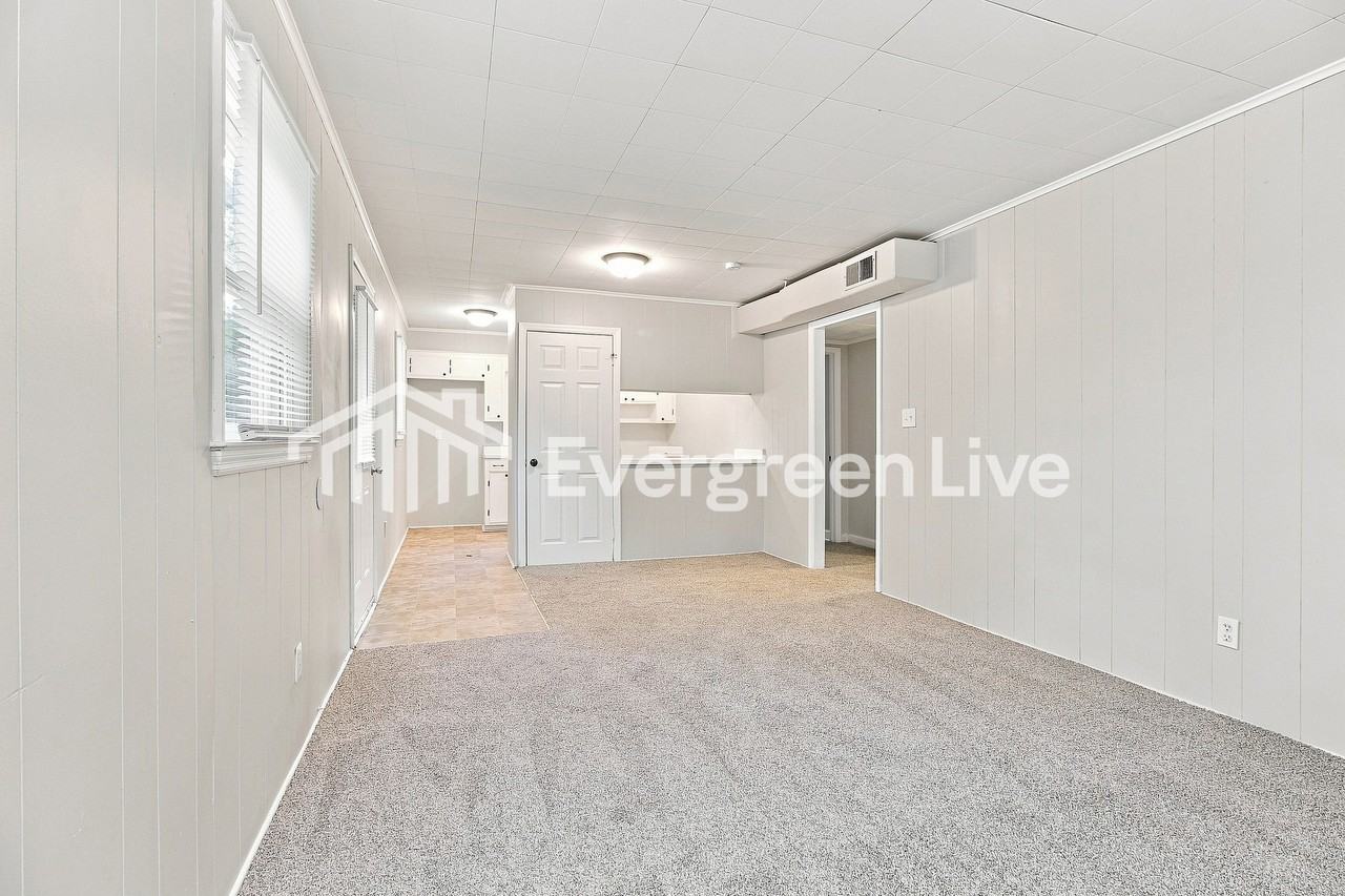 2043 Evergreen Dr - Photo 6 of 15