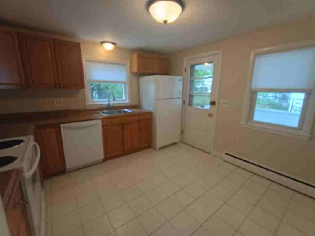 459 Appleton St - Photo 2 of 12