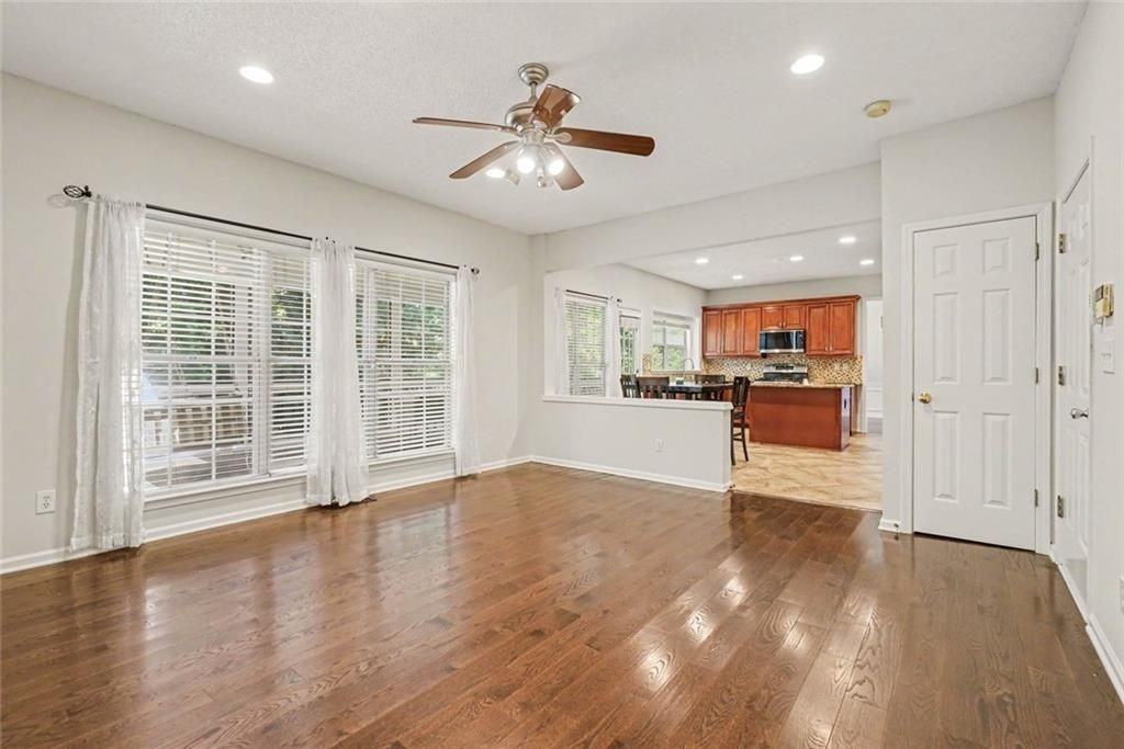 2200 Traywick Chase - Photo 5 of 24