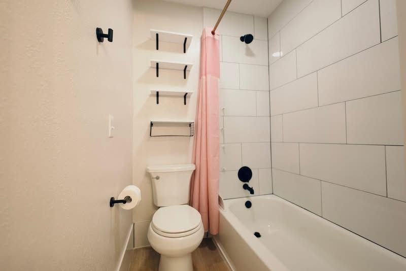 217 Devon St - Photo 4 of 12
