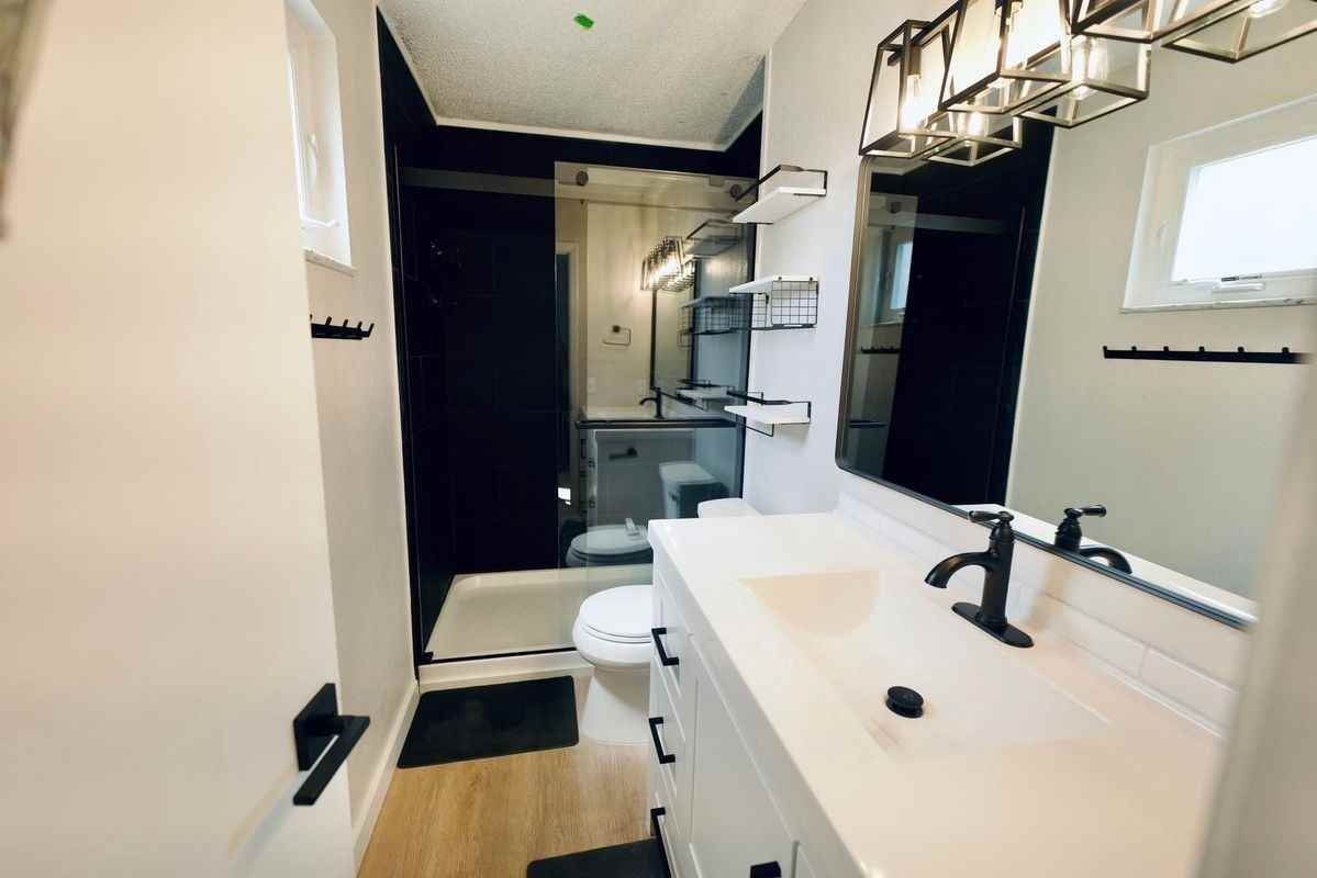 217 Devon St - Photo 7 of 12