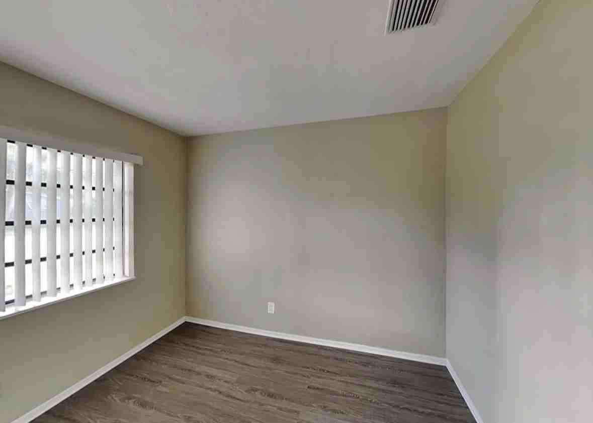 710 Nw 5th Ave #120 - Photo 3 of 12