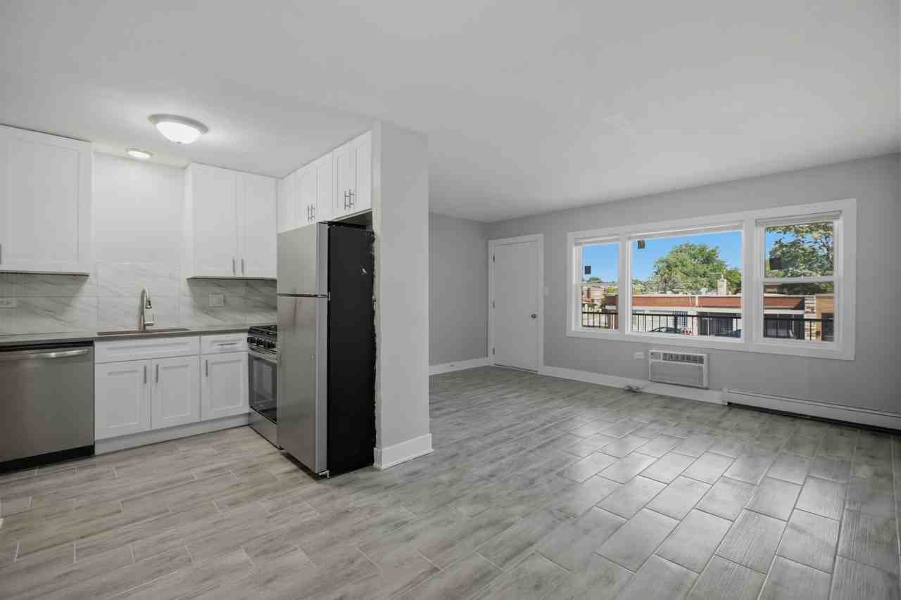 2537 East 83rd Street #202 - Photo 6 of 11