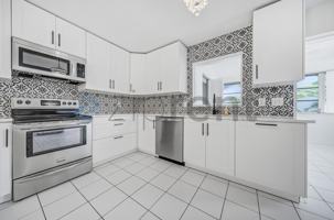 featured image of 501 Bayview Dr Ne #4
