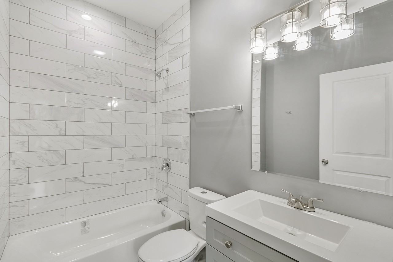7359 South Emerald Avenue #F1 - Photo 7 of 12
