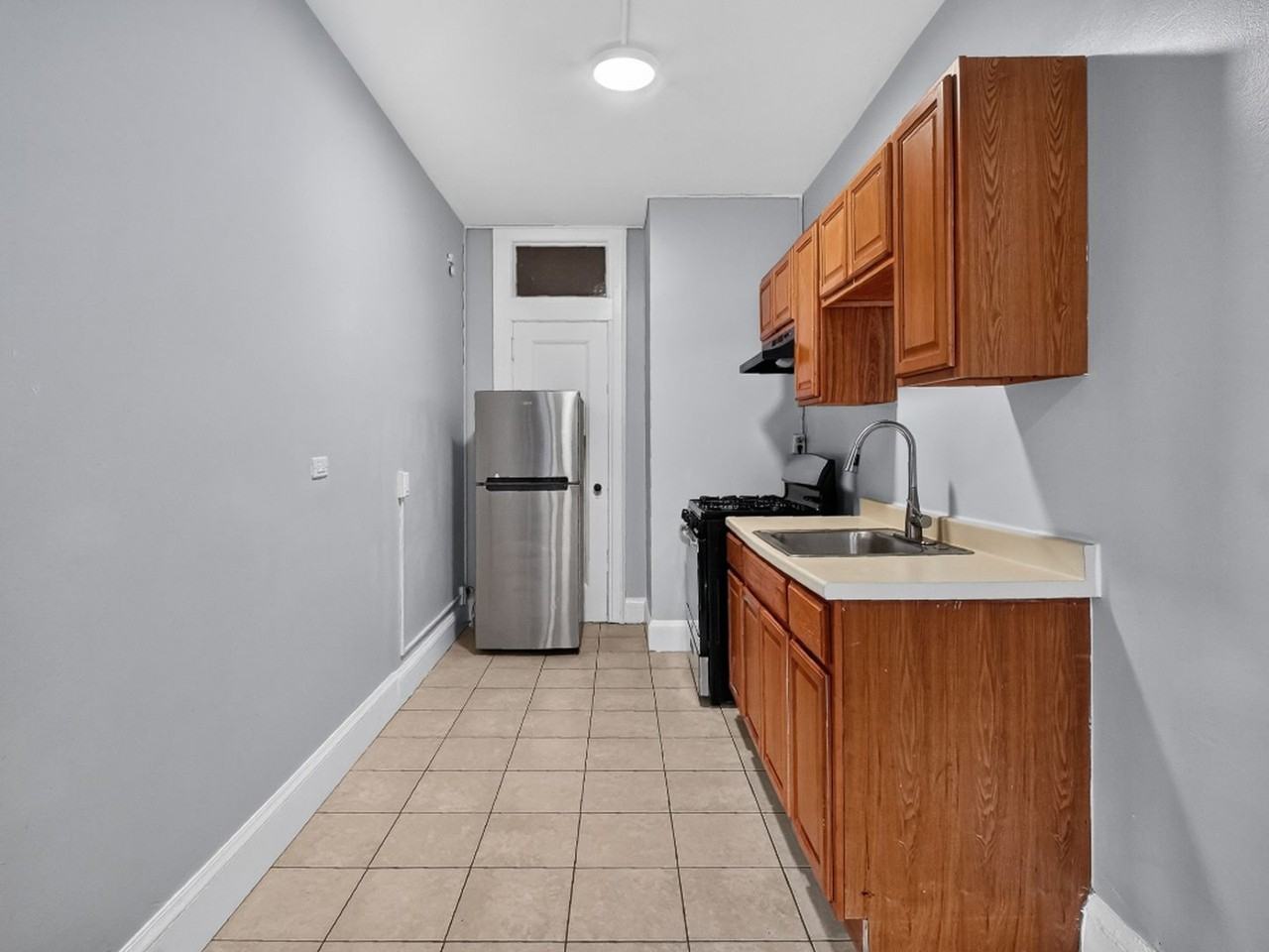 1447 Chapel Street - Photo 6 of 13