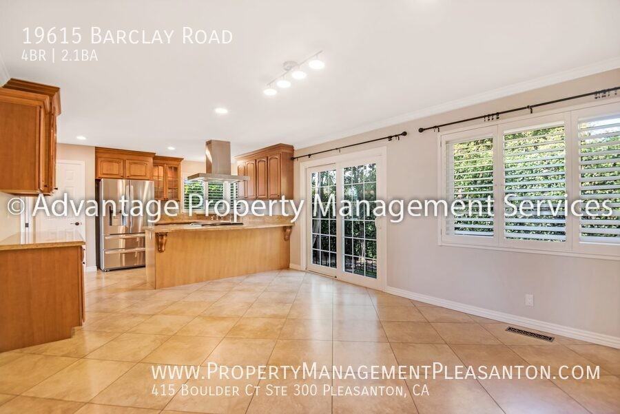 19615 Barclay Rd - Photo 6 of 27