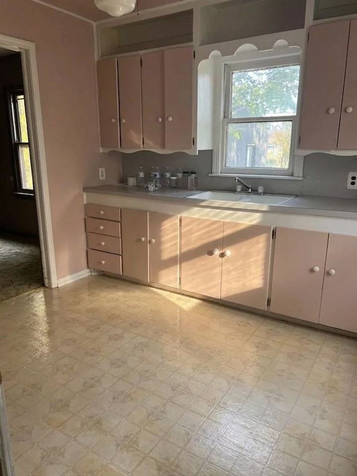 1406 Nw Irwin Ave - Photo 2 of 8