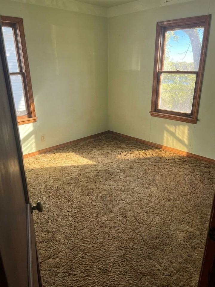 1406 Nw Irwin Ave - Photo 5 of 8
