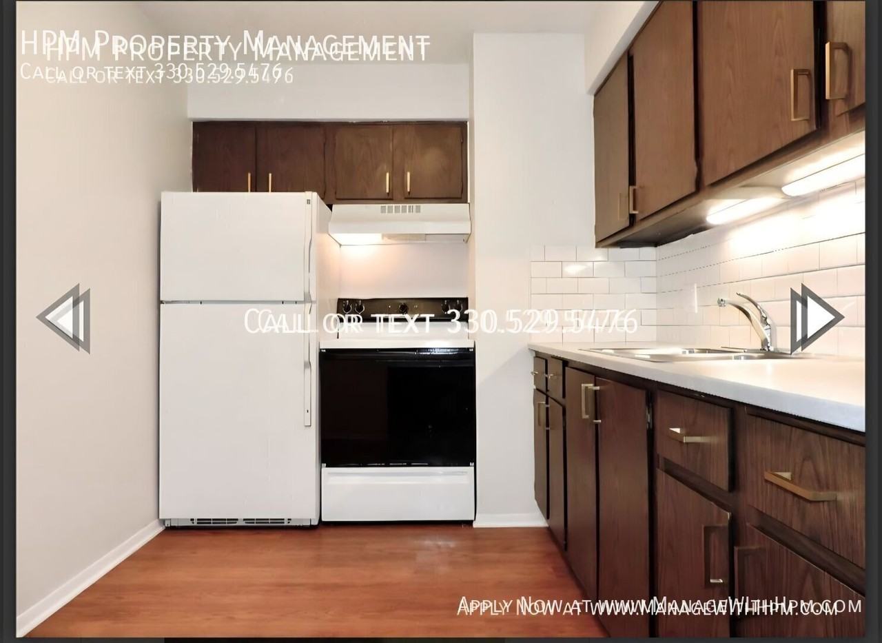 737 Center Ave #22 - Photo 6 of 9