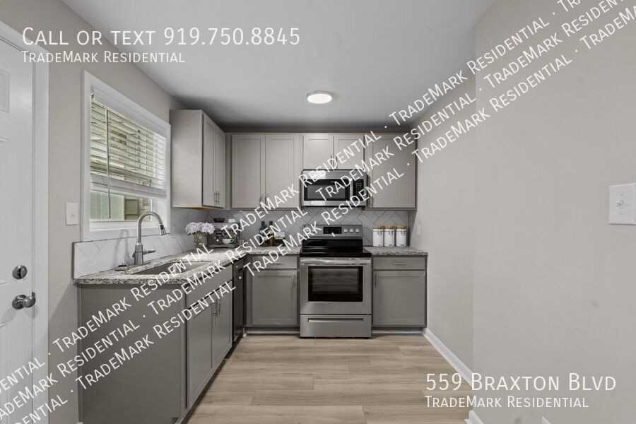 559 Braxton Blvd - Photo 3 of 21