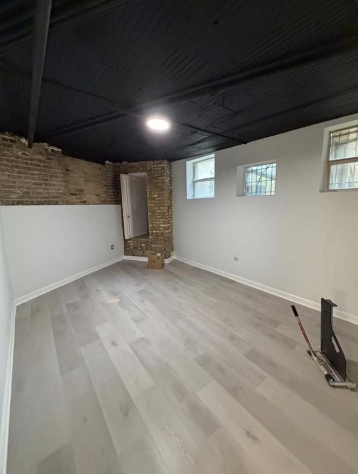 2042 W Touhy Ave #G - Photo 7 of 9