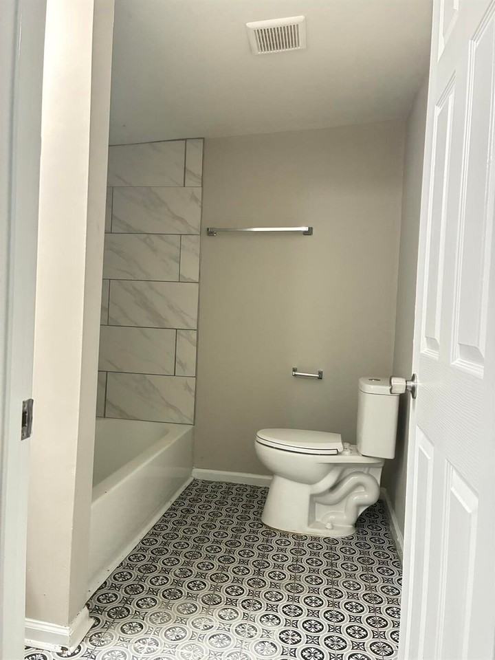 1107 Little Ave - Photo 7 of 21