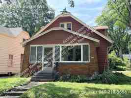 featured image of 809 Van Buren Ave Nw
