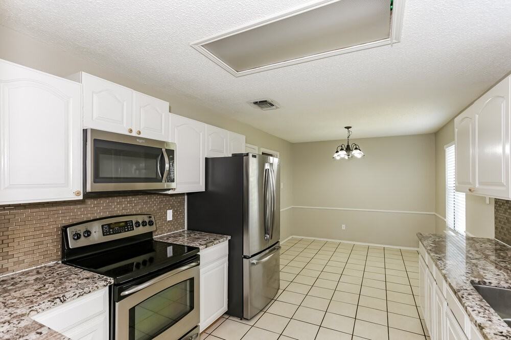 7312 Meadow Creek Dr - Photo 7 of 16