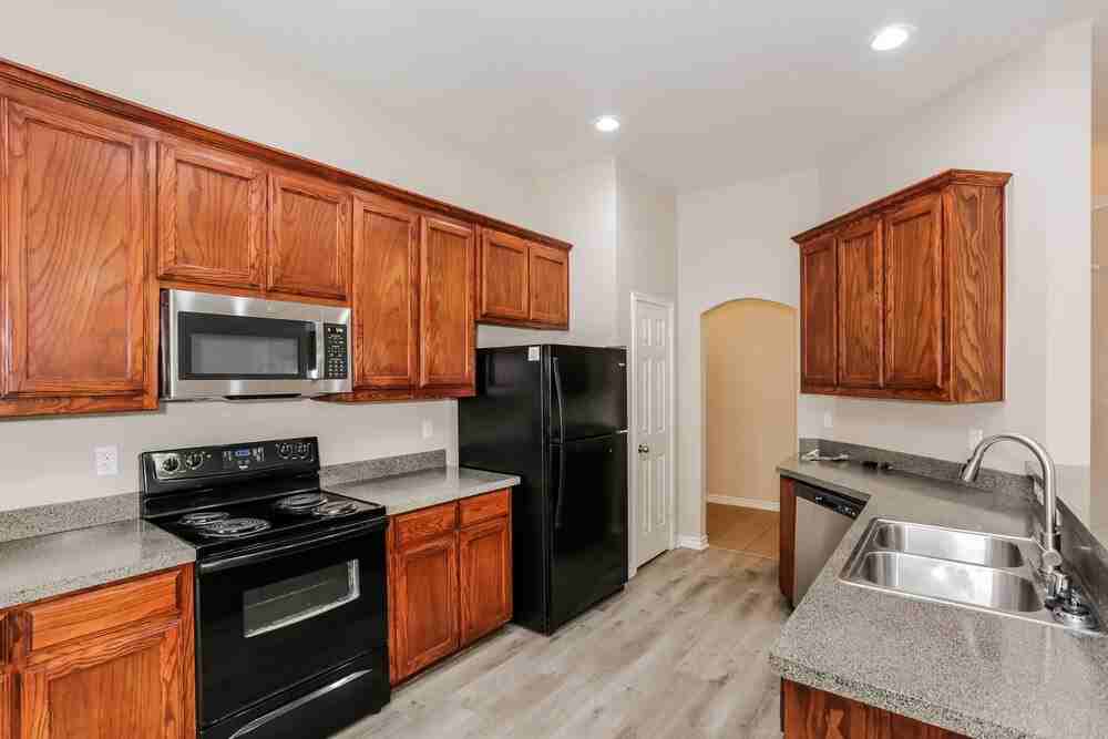129 Oriole Dr - Photo 5 of 16