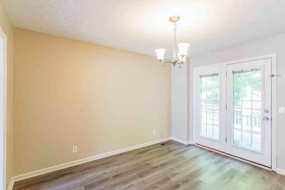 112 Township Ct - Photo 6 of 17