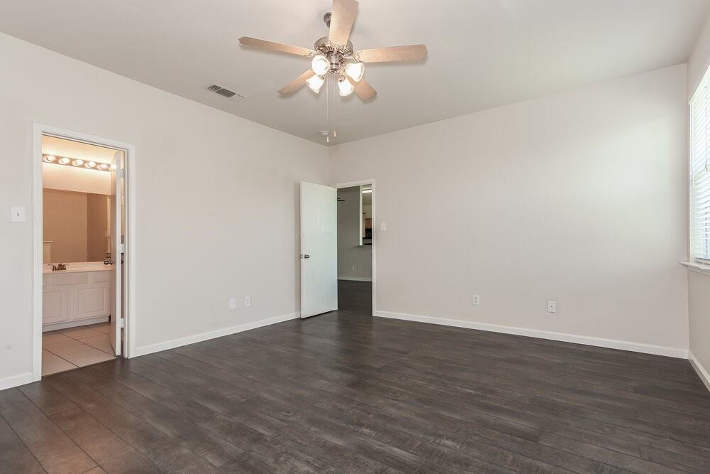 10436 Fossil Hill Dr - Photo 6 of 16