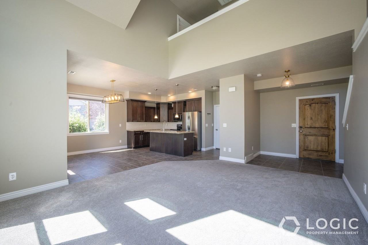 10233 S Mystic Brook Way - Photo 7 of 25