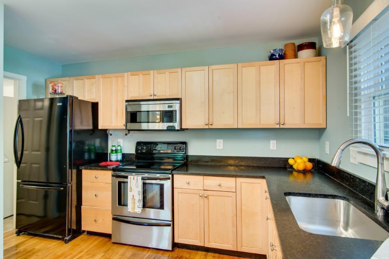 940 Gale Ln #136 - Photo 7 of 29