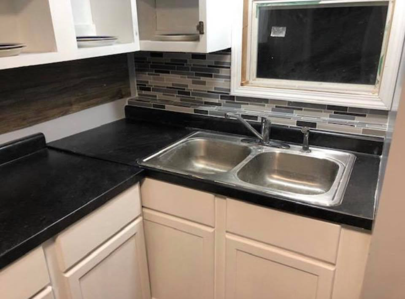 4651 Dean St - Photo 4 of 15