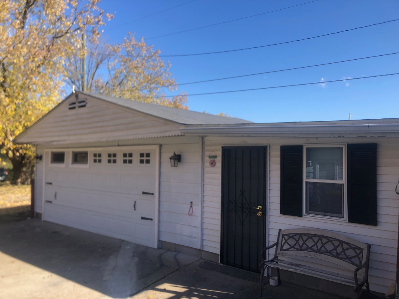 4651 Dean St - Photo 6 of 15