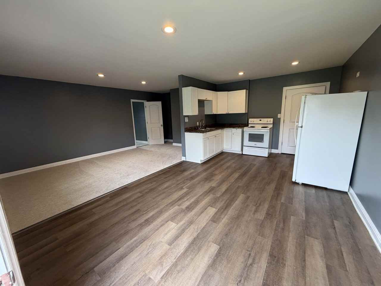3218 28th Avenue Dr Ne - Photo 3 of 10