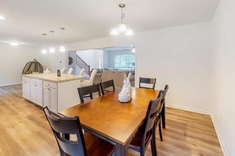 1170 Thunder Dr - Photo 4 of 27