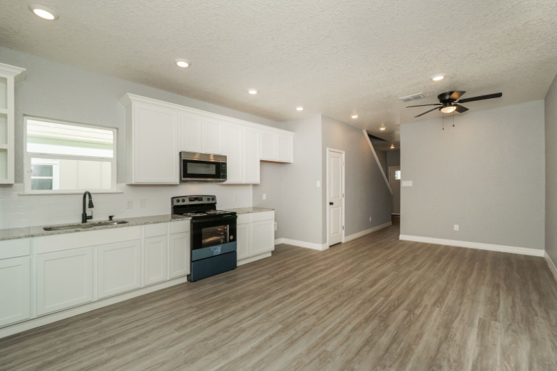 1402 Afton St #102 - Photo 5 of 22