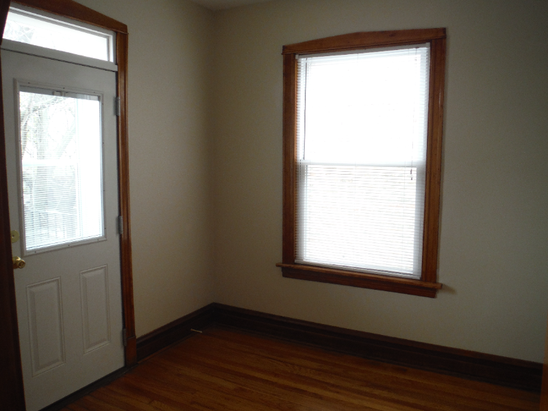4924 W School St #2 - Photo 2 of 6