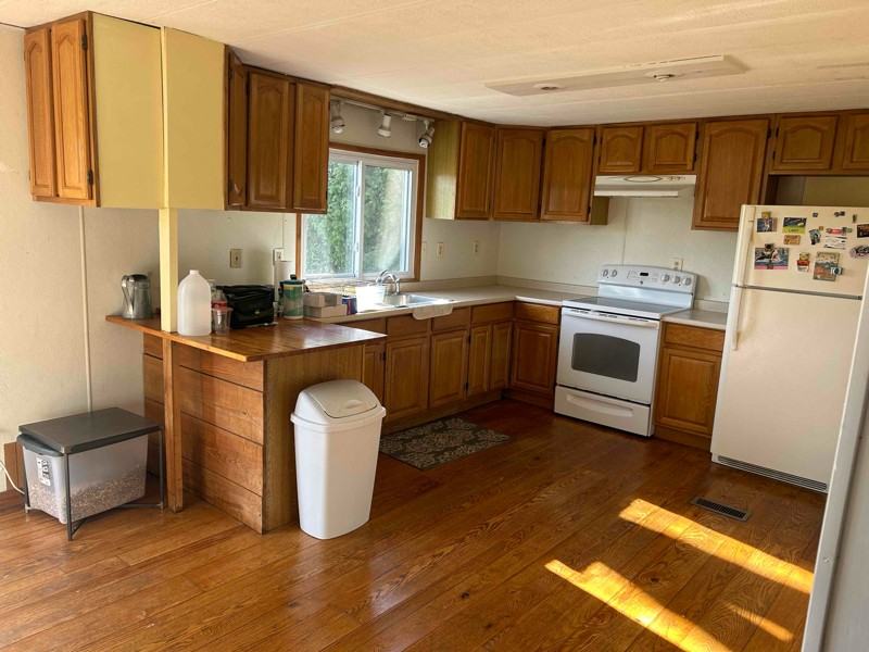 701 Candy Rd - Photo 3 of 19