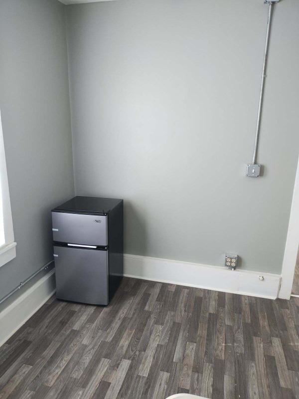 215 Civic St #201 - Photo 4 of 6