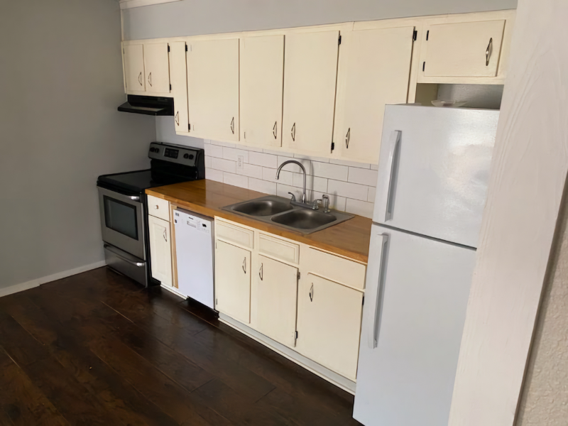 719 San Antonio St #8
