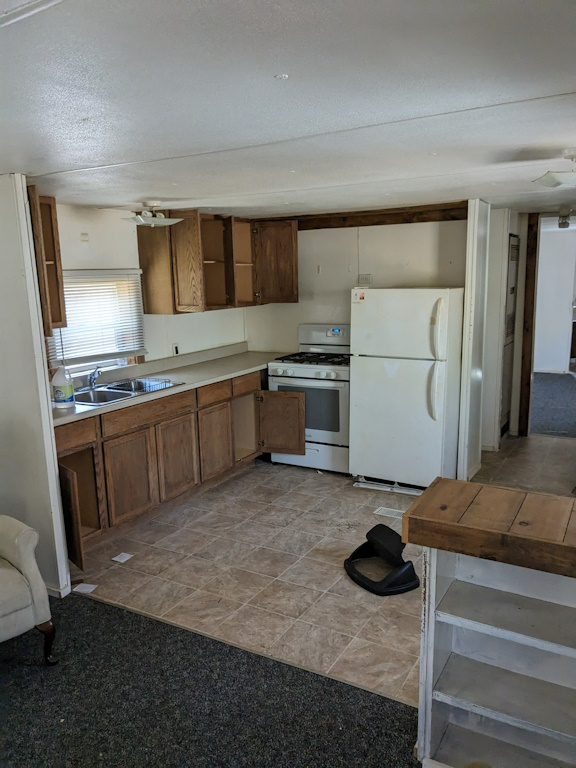 4634 Rosemarie St - Photo 5 of 11