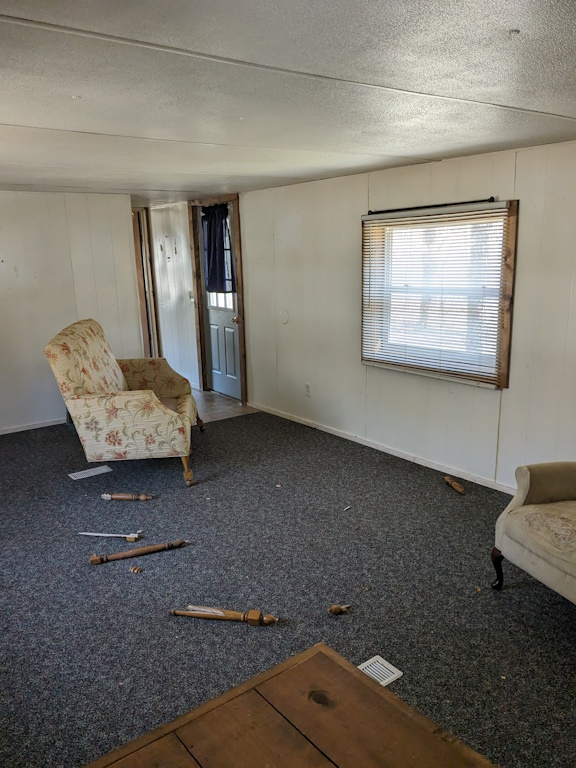 4634 Rosemarie St - Photo 6 of 11